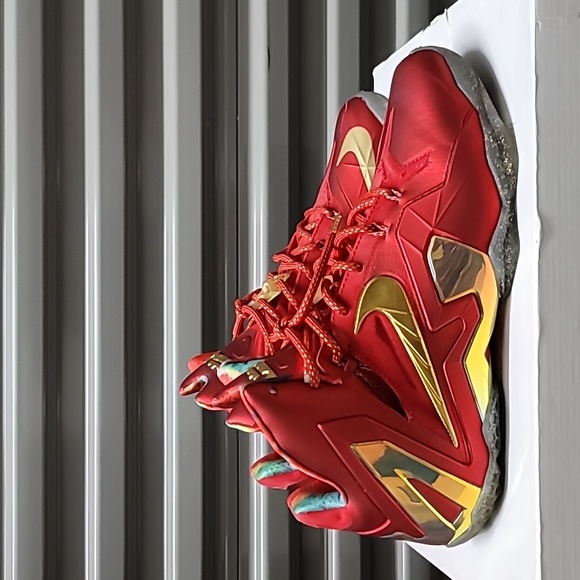 ‼️ SOLD ‼️LEBRON XI ELITE SE 'IRON MAN' - Picture 1 of 11